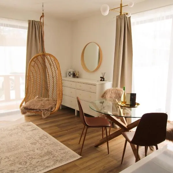 Björg Apartment & Sauna, hotel v Donovalech