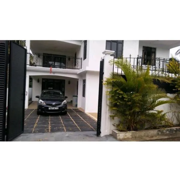 Sunrise Sensation holiday home., hotel in Centre de Flacq