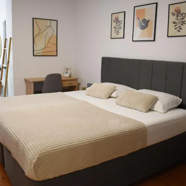 Feels Like Home Studio Apartments - FLH Albania, ξενοδοχείο στα Τίρανα