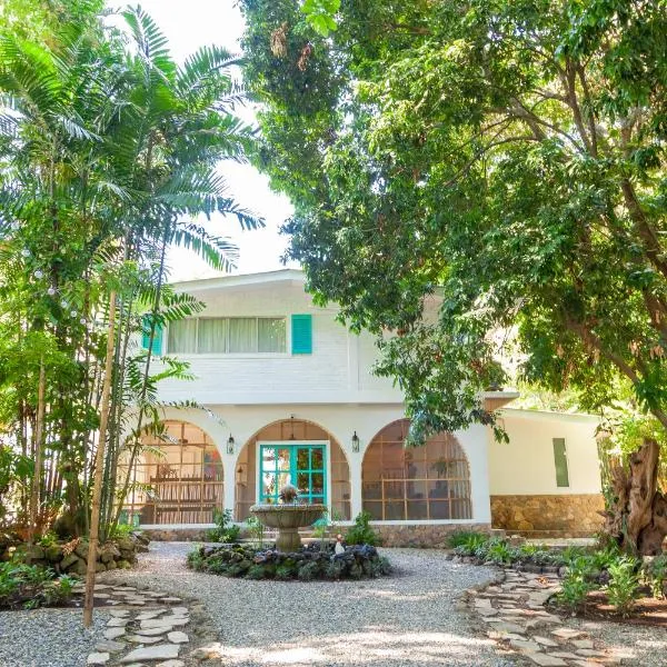 Angeli Gardens Boutique Hotel, hotel en San Pedro Sula