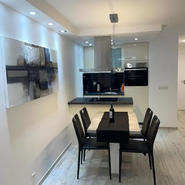 Holiday 88 โรงแรมในลอยเคอร์บัด
