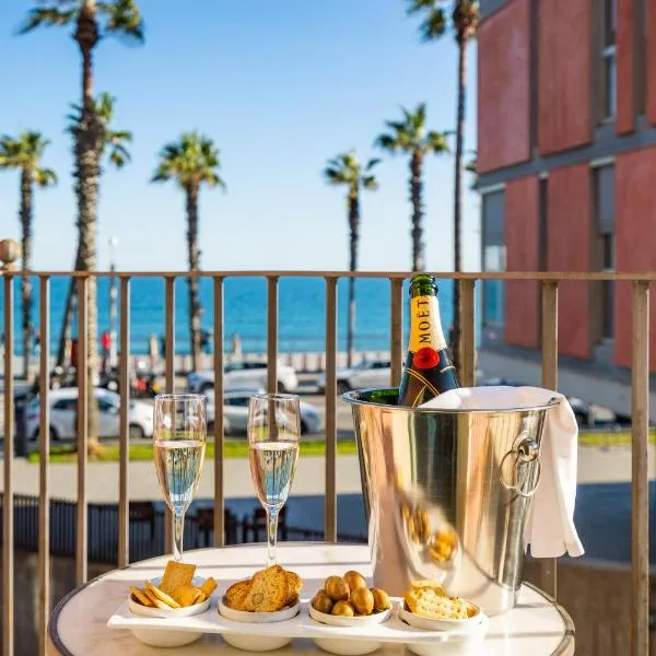 Kronos on the Beach suite 1, hotel in Barcelona
