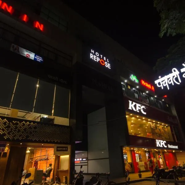 Hotel Repose，位于艾哈迈达巴德的酒店