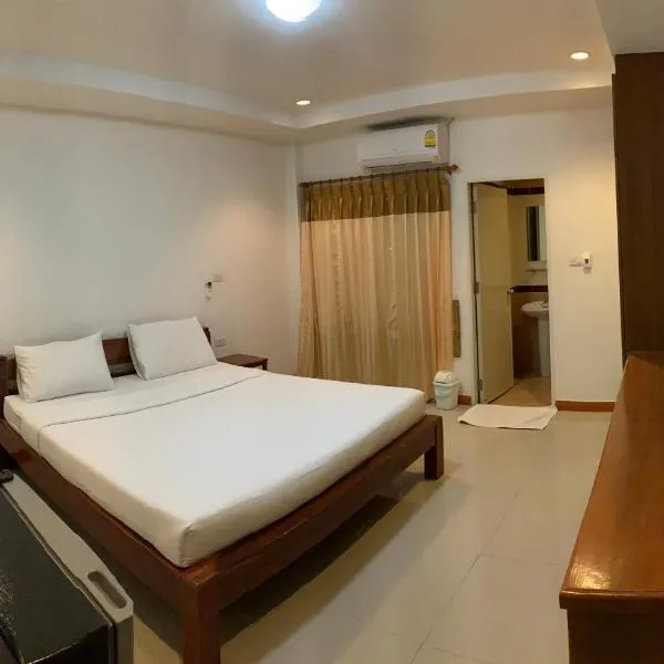 SB Mansion, hotel in Buriram