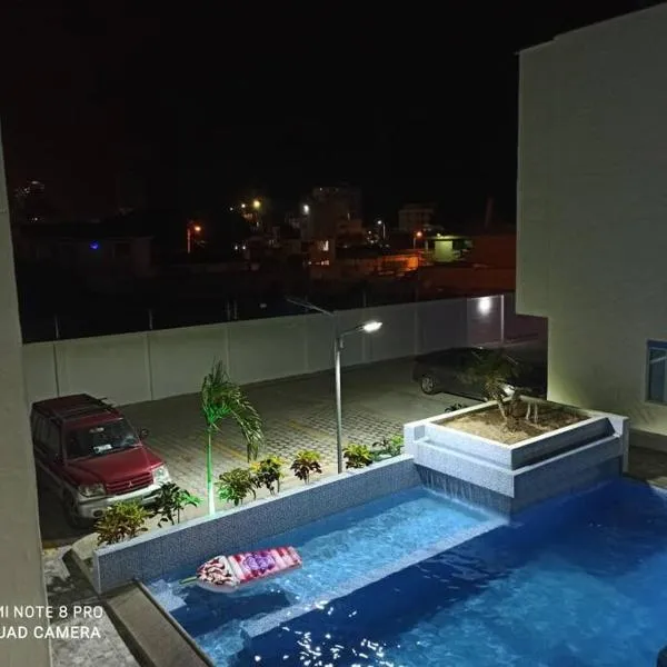 Sol y playa en Santorini Blue, lindo y cómodo dep, Hotel in Tonsupa