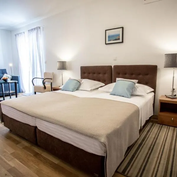 Rooms Margarita, hotel in Split