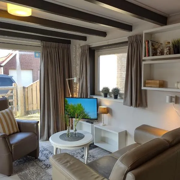 TINY HOUSE MIMI Bed by the Sea - Adults only, hotel in Zoutelande