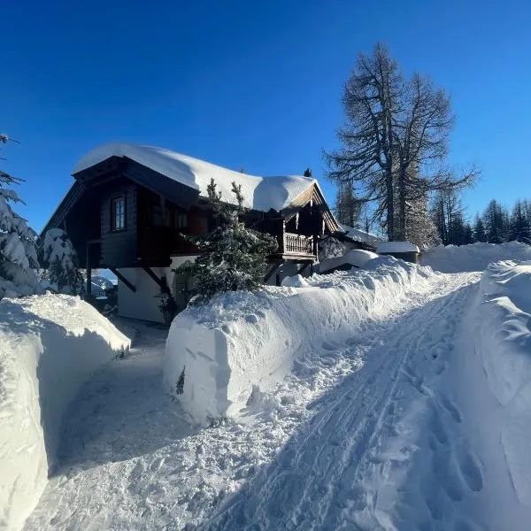 Maris Luxus-Chalet Gerlitzen 1720m, hotel in Bodensdorf