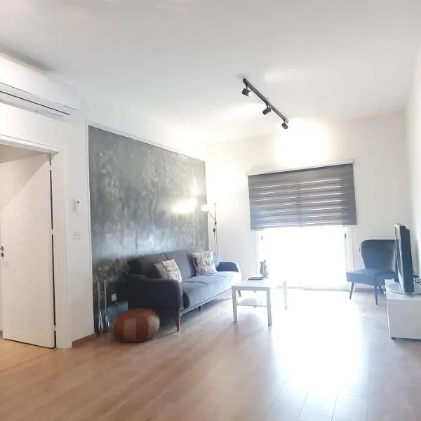 KALIDONIA RESIDENCE Suite Nicosia , Spacious 2 BR suite with office, hôtel à Nicosie