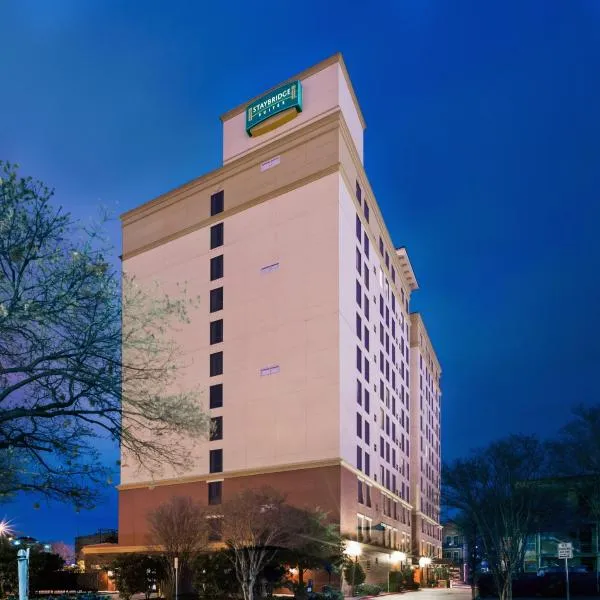 Staybridge Suites San Antonio Downtown Convention Center by IHG, hotel in San Antonio