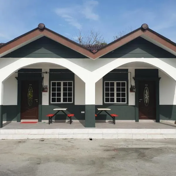 MRI Residence 4 Bedroom Bungalow with Private Pool in Sg Buloh - No Pork & No Alcohol, hotel v destinaci Merbau Sempak