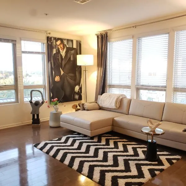 Penthouse Dreams, Hotel in Irvine