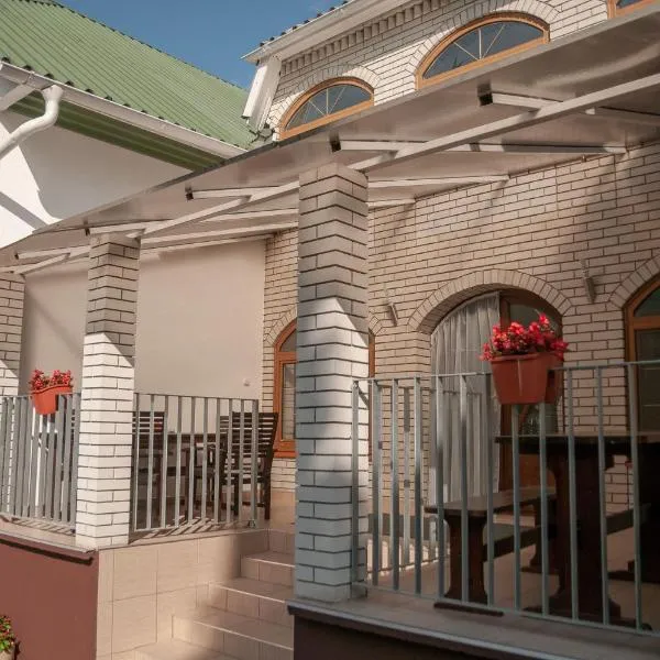 Tiszavirág Panzió és Üdülőközpont、ティサフュレドのホテル