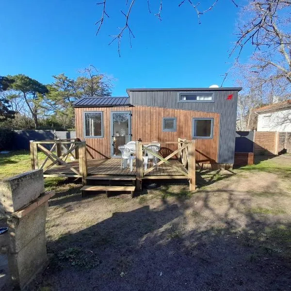 Maison Tiny House 2 chambres Soulac a 500m plage, hotel en Soulac-sur-Mer