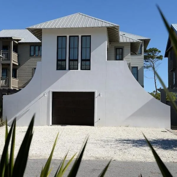 Beautiful High End One Bed / 1 Bath Carriage House, hotel in Rosemary Beach