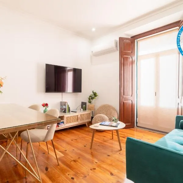 Your New Home in Lisbon - AC and Fast Wi-Fi, hotel in Lisbon