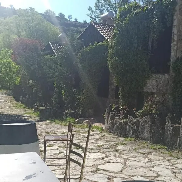 Alojamientos Turisticos La Utrera, ξενοδοχείο σε Las Majadas