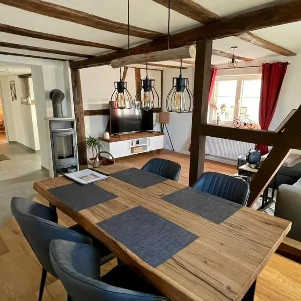 Ferienwohnung Zur Rhön Tischlerei, Hotel in Wiesenthal