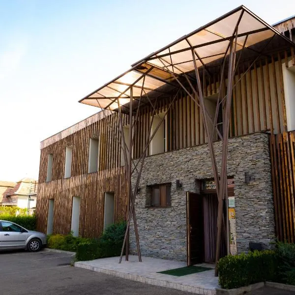 Pensiunea La Broscuta, hotel in Cîmpia Turzii