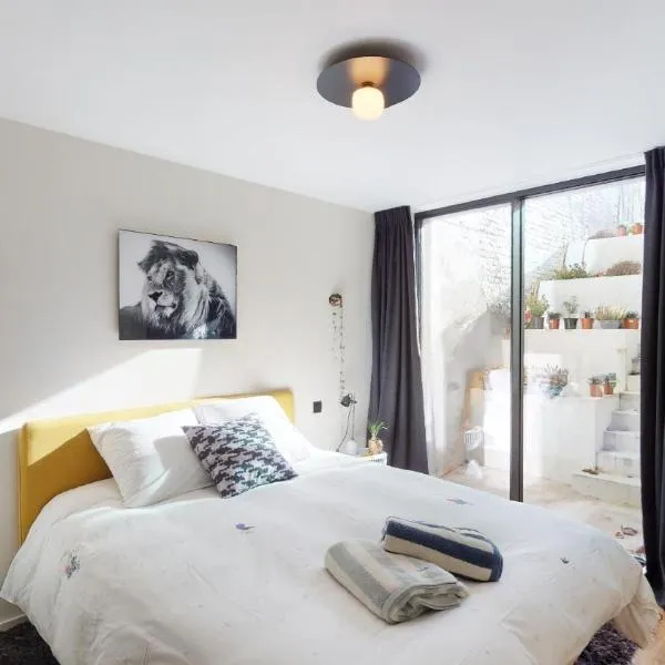 Suite lumineuse à Saint-Gilles โรงแรมในบรัสเซลส์