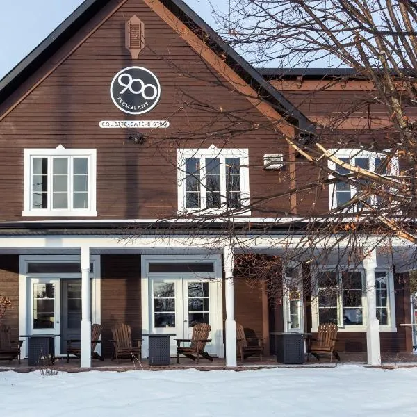 Le 900 Tremblant Inn Café and Bistro, hotel a Mont-Tremblant