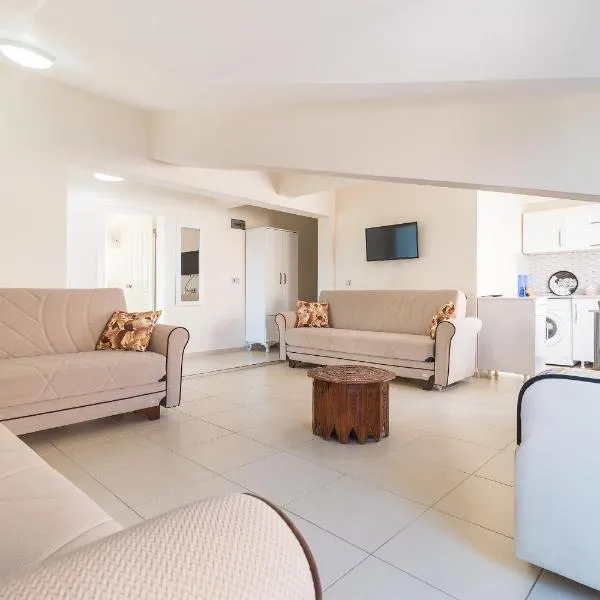 Apartments Near to City Center and Beach, hotel in Marmaris