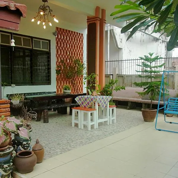 28 Rachabutr Hostel, hotell sihtkohas Ubon Ratchathani