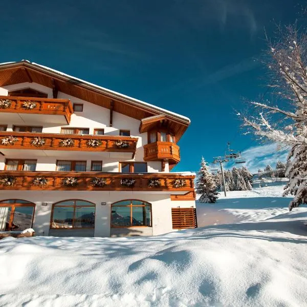 Le Calgary، فندق في ليه سيزيه