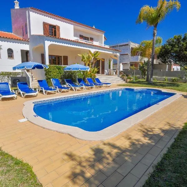 Casa das Palmeiras by OCvillas, hotel em Albufeira