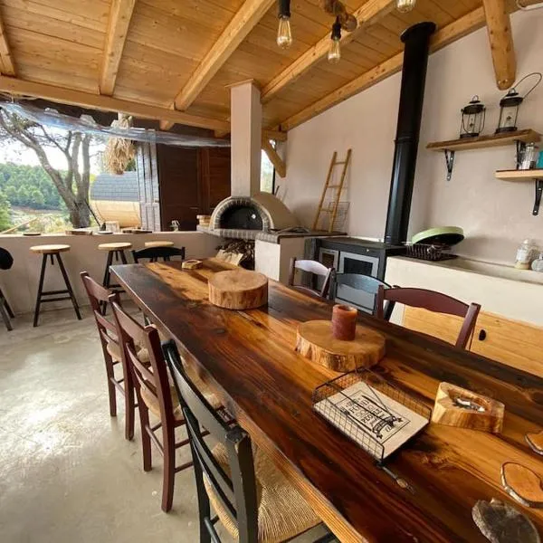 Το σπίτι στο δάσος, ξενοδοχείο σε Mazaréka