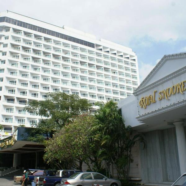 Royal Twins Palace Hotel
