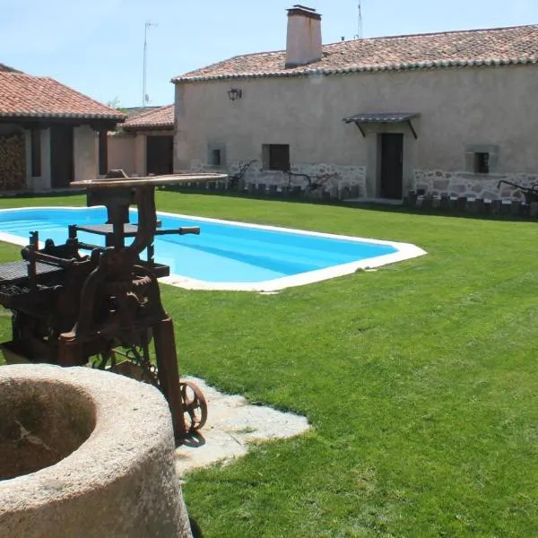 Casa Rural La Centenaria de Alaraz, hotel in Alaraz