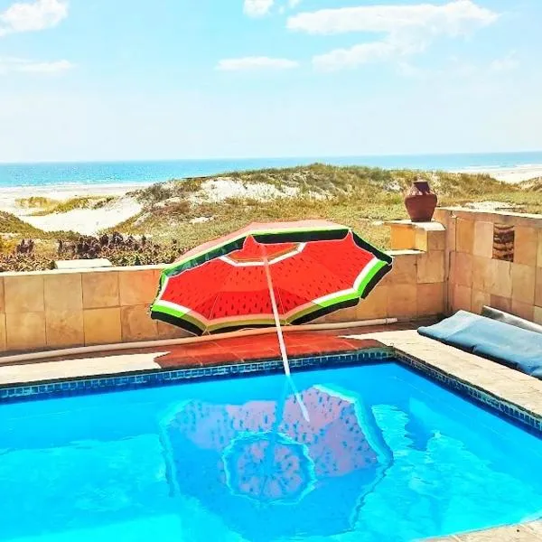 14 Penguin Place, Melkbosstrand, Hotel in Melkbosstrand