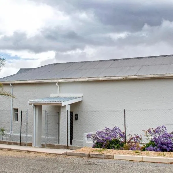 Amande Guesthouse, hotel u gradu Moorreesburg