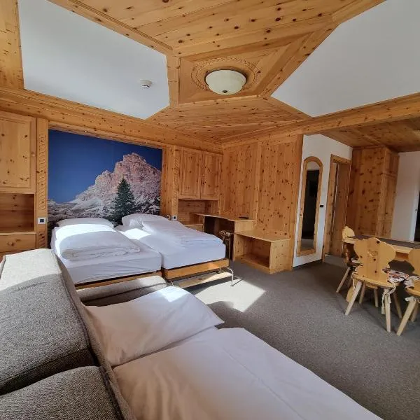 Hotel Borest, hotel in Colfosco