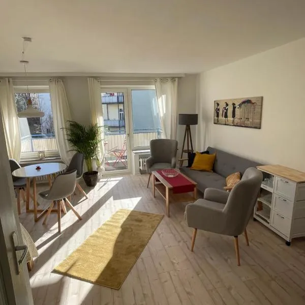 Ruhige Wohnung mit Parkplatz, charmantes Viertel, hotel v destinaci Kassel