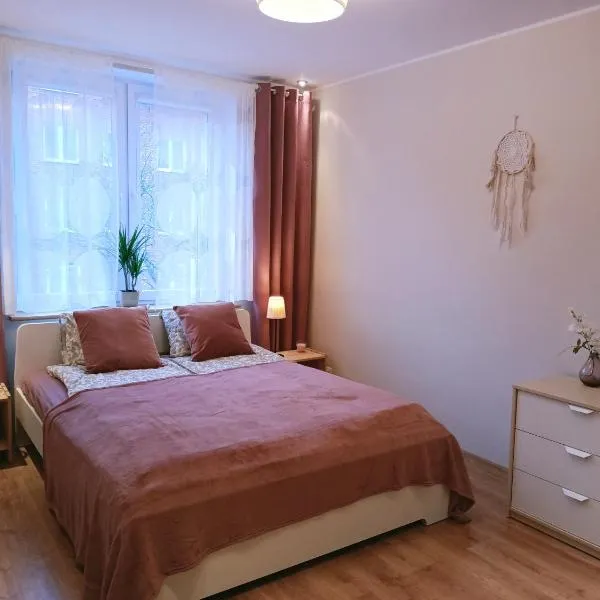 Przytulne mieszkanie blisko Galerii Bałtyckiej Zaspa, hotel in Gdańsk