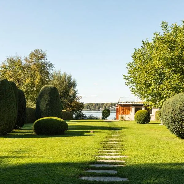 Bungalow am Wassergrundstück, Hotel in Wendisch Rietz