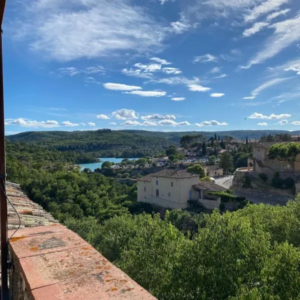 La maison du Château、エスパラン・ド・ヴェルドンのホテル
