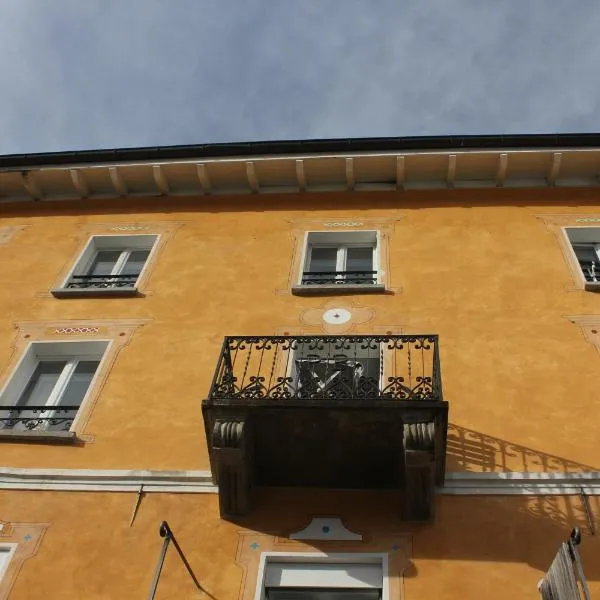 Casa Gialla, hotel em Russo