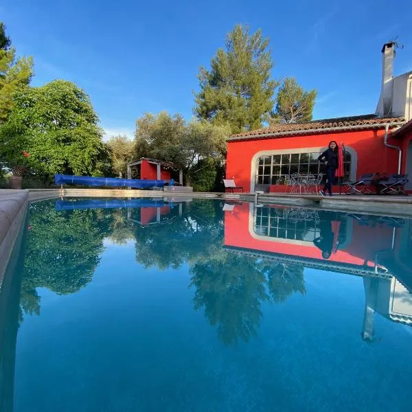 Le mas de la diligence、ミラボーのホテル