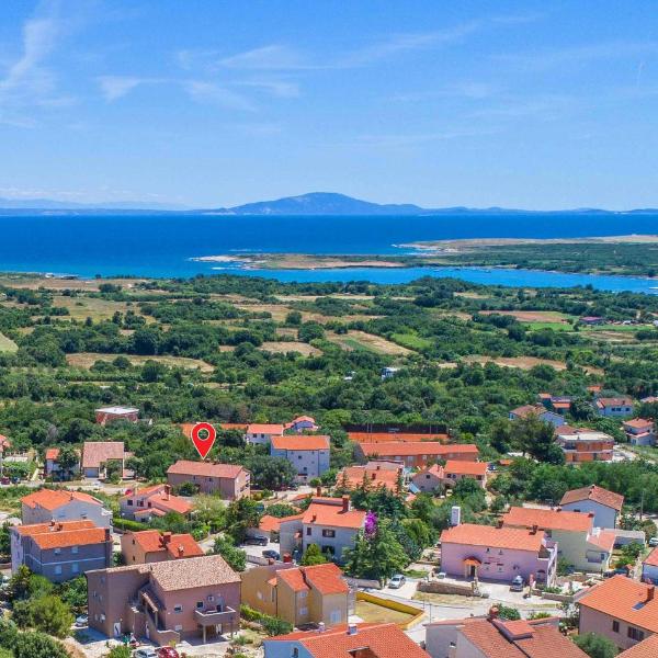 Stunning Apartment In Liznjan With Wifi