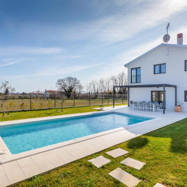 Stunning Home In Marcana With 4 Bedrooms, Wifi And Outdoor Swimming Pool