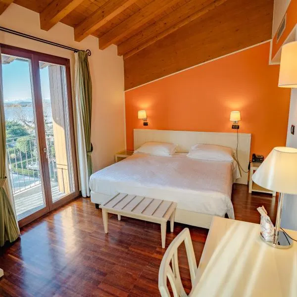 Hotel Ristorante Vecchia Riva, מלון בוארזה