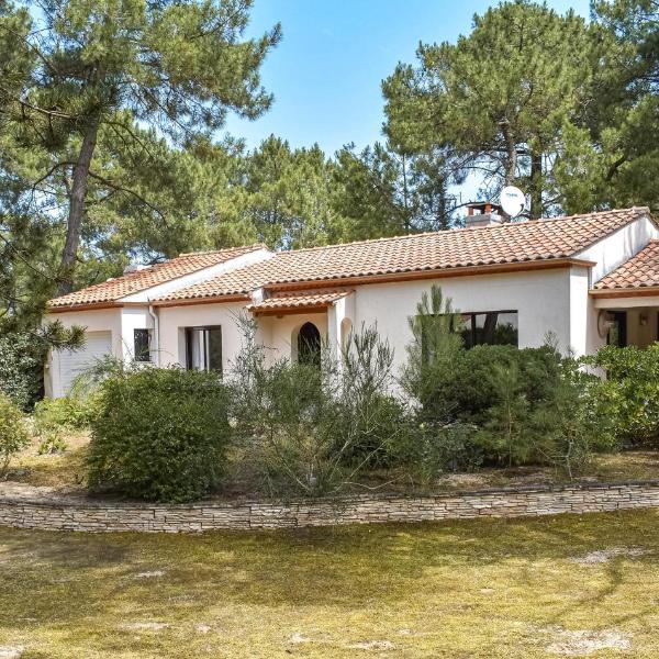 Amazing Home In La Faute Sur Mer With Kitchen
