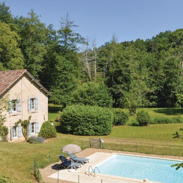 Stunning Home In Mouleydier With Wifi