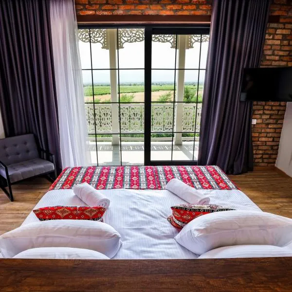 Chateau Artwine, hotel v destinaci Art'ana