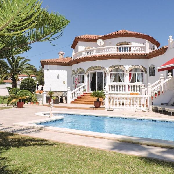 Stunning Home In Miami Platja With Swimming Pool