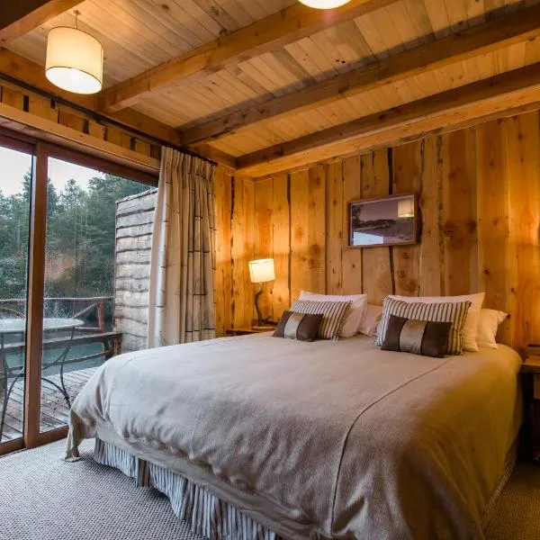 Huilo Huilo Apartamentos Club Huillín, hótel í Huilo Huilo