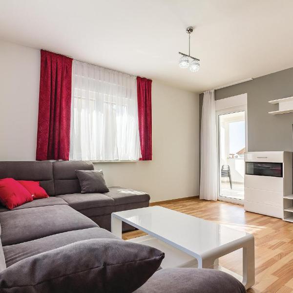 Amazing Apartment In Medulin With Wifi